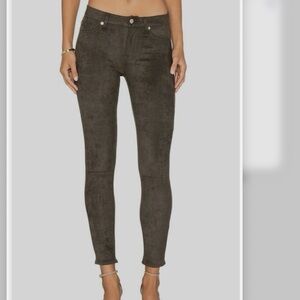 Suede 7 for all mankind cropped skinny jeans